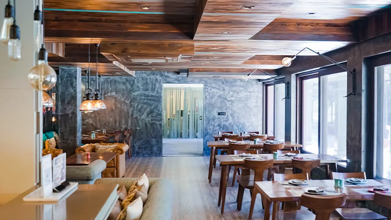 Hotel Druk, Thimphu, dining