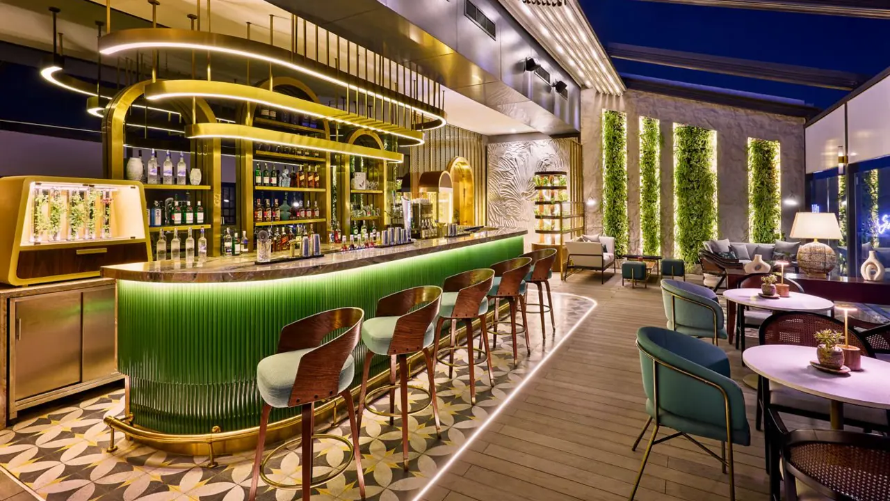 Sheraton Cairo Hotel & Casino, bar