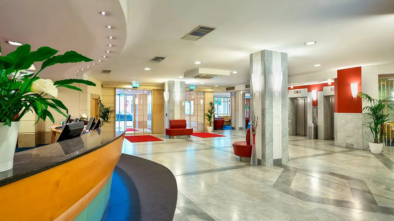 Austria Trend Hotel Ananas, Vienna, lobby