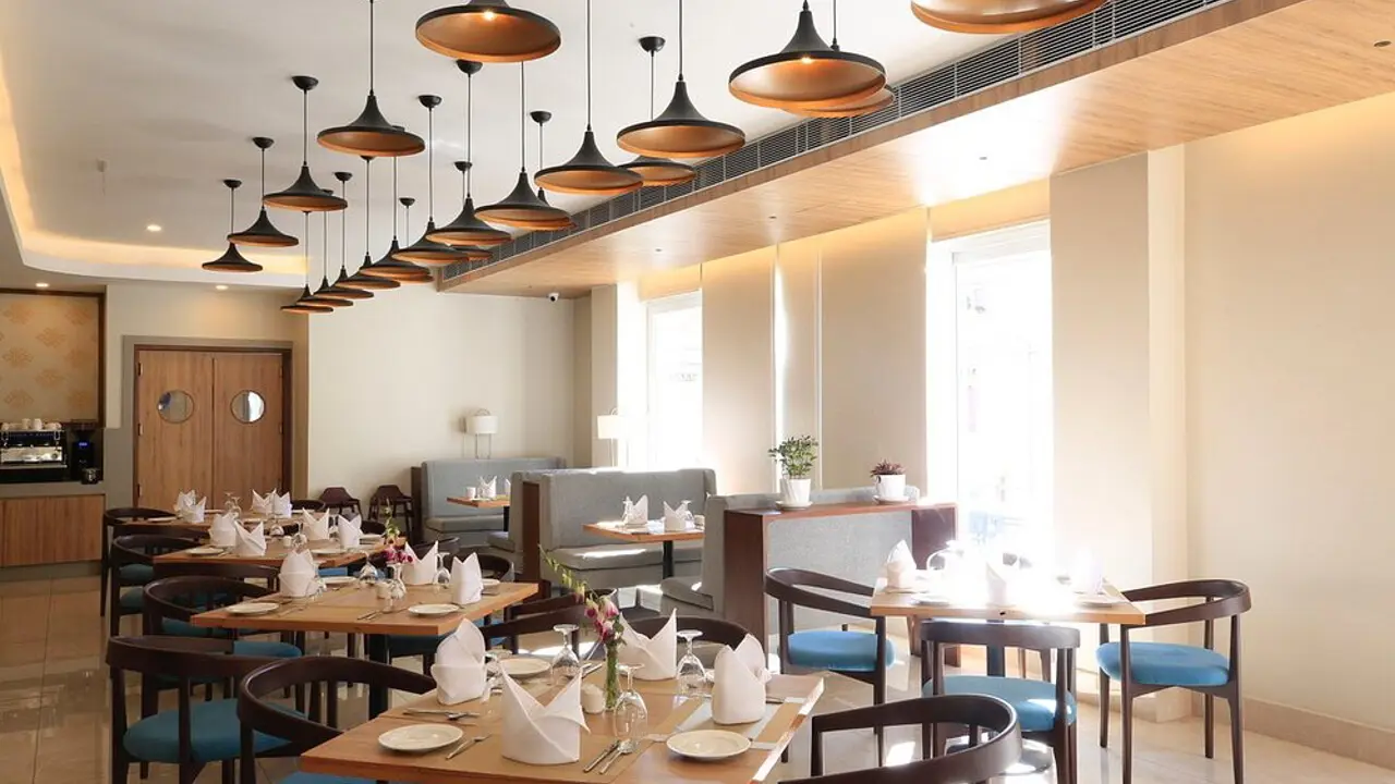 The Capital Hotel, Thimphu, dining