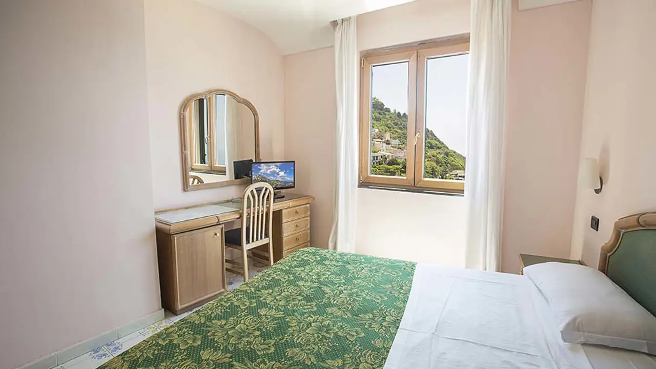 Hotel Terme Saint Raphael, Ischia, Bedroom