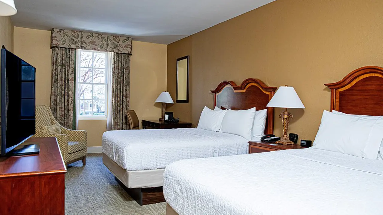 Hampton Inn Historic District, Charleston, bedroom