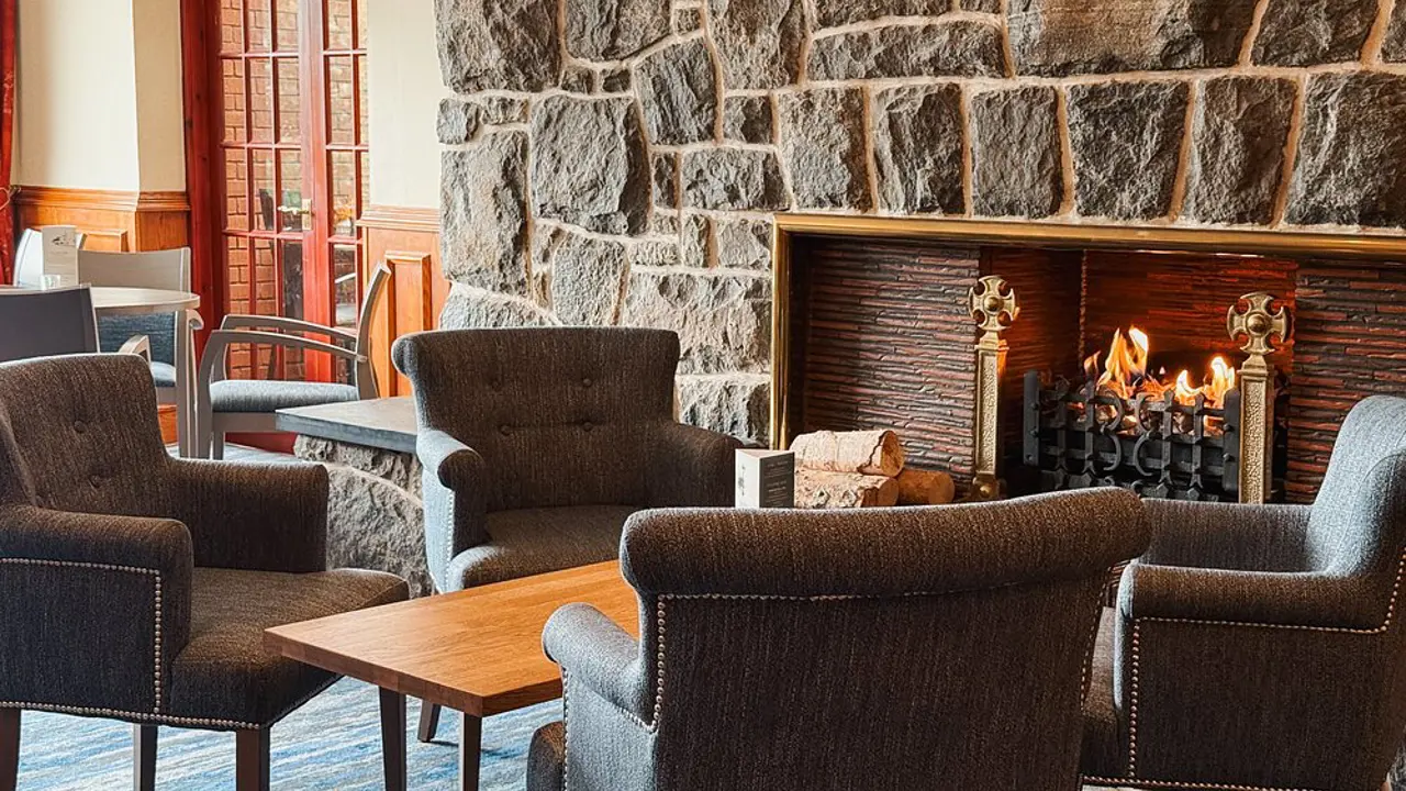 Cabarfeidh Hotel, Stornoway, lounge