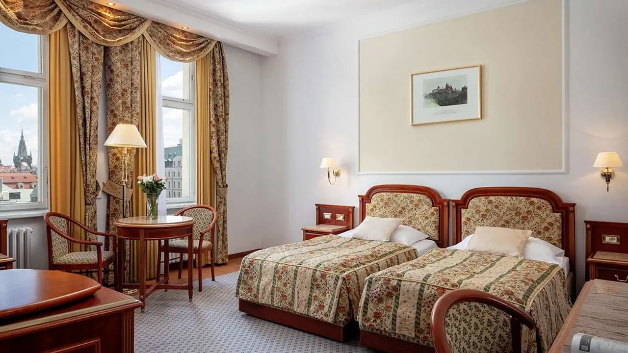 Ambassador and Zlatá Husa Hotel, Prague, bedroom