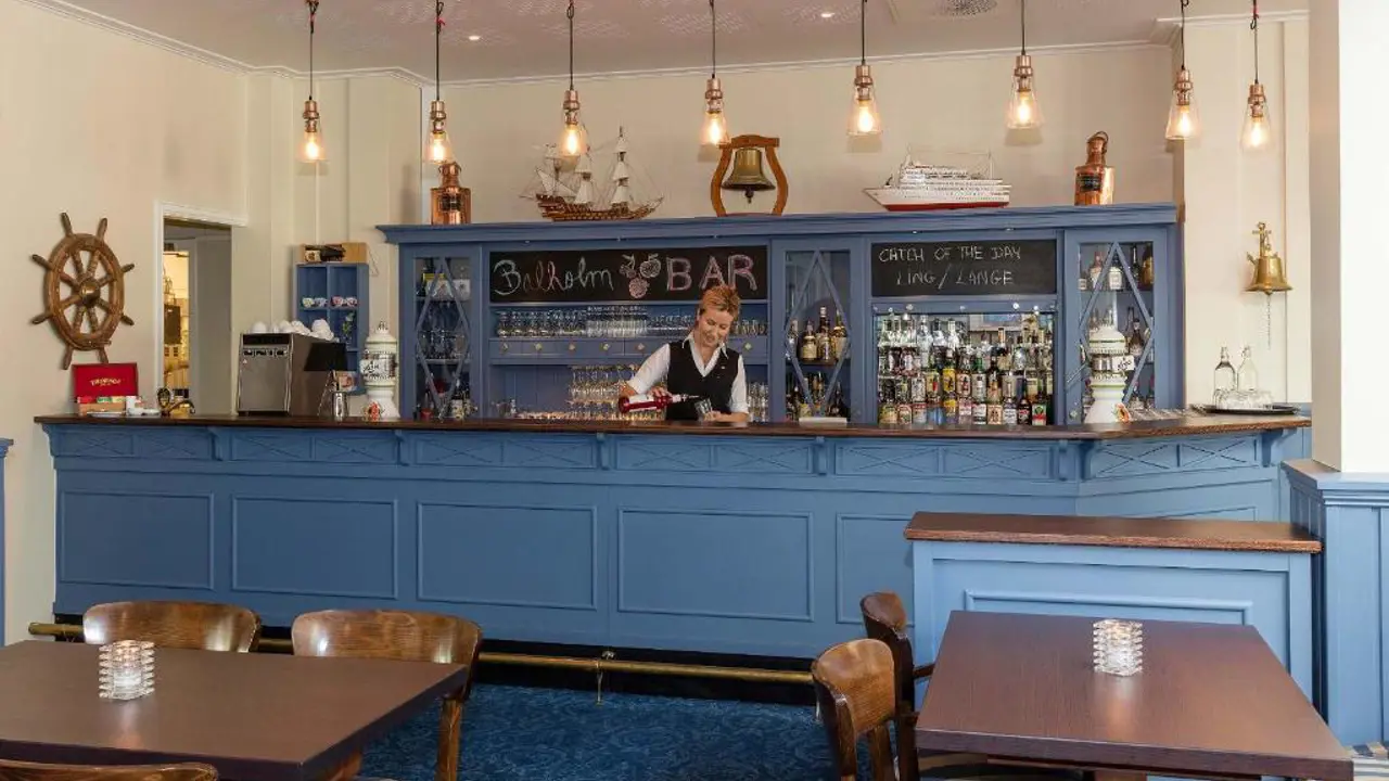 Kviknes Hotel, Balestrand, Bar