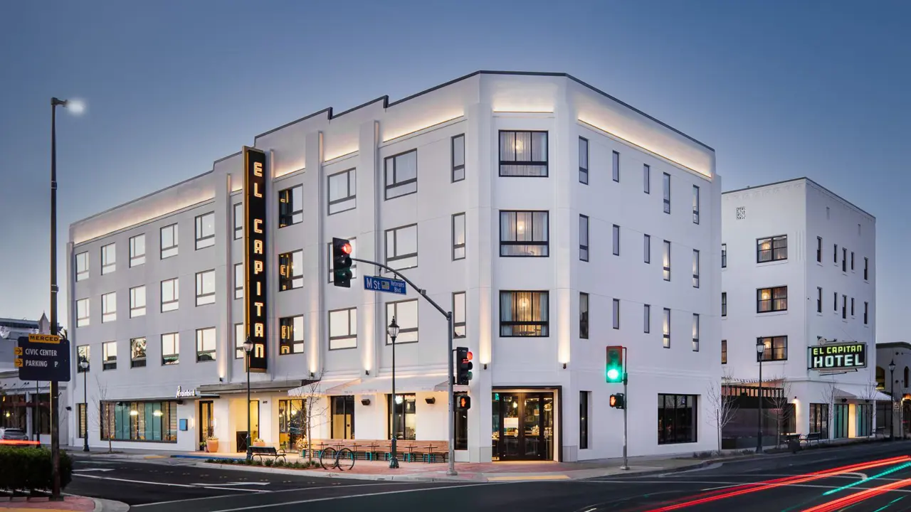 El Capitan Hotel, Merced, exterior