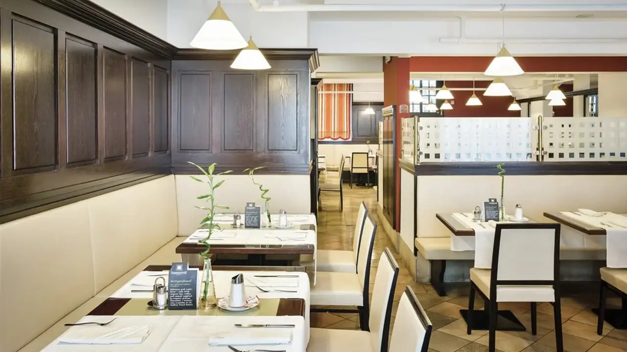 Austria Trend Hotel Ananas, Vienna, dining
