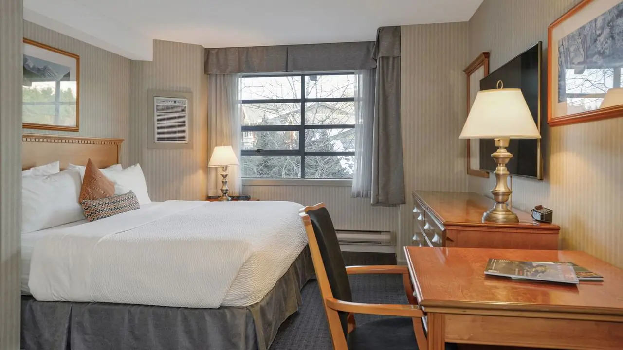 The Listel Hotel, Whistler, bedroom