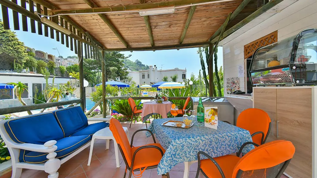 Hotel Terme Saint Raphael, Ischia, Terrace