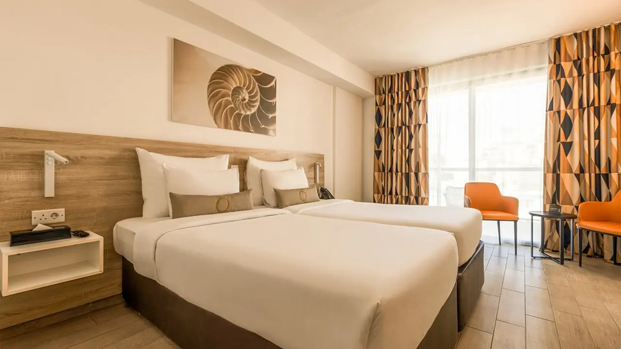 X ODYCY Hotel, Qawra, Comfort Room Land View