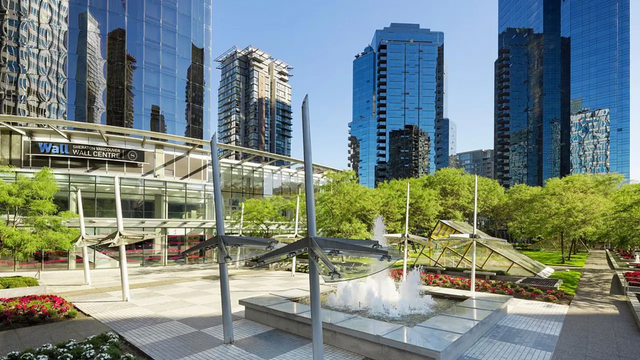 Sheraton Vancouver Wall Centre, Vancouver, exterior