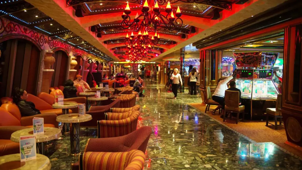MS Carnival Liberty, lounge