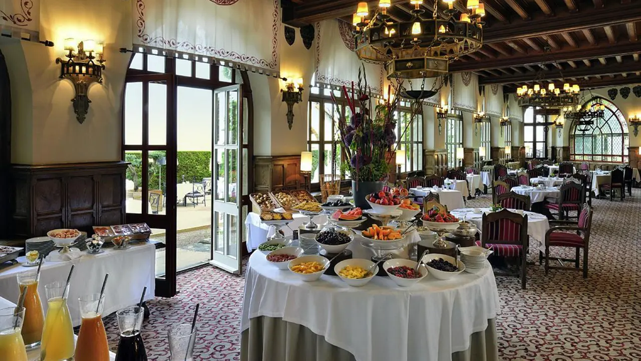 Hotel De La Cité, Carcassonne, Breakfast