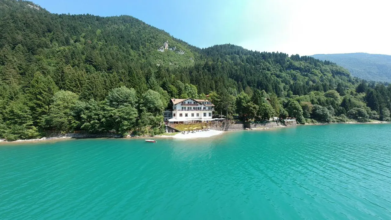 Lago Park Hotel, Molveno, Exterior Lake View